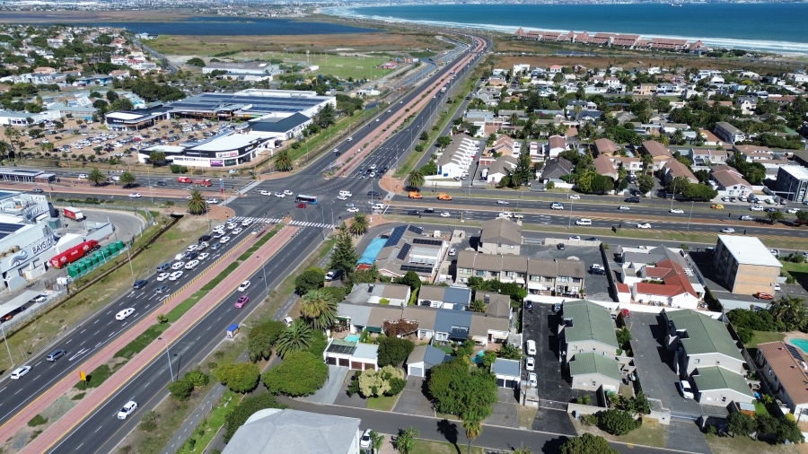 0 Bedroom Property for Sale in Table View Western Cape